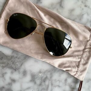 Ray-Ban aviator classic sunglasses